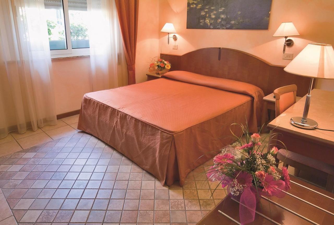 Hotel Rosalba - Valentini Family Village Bellaria-Igea Marina Eksteriør bilde