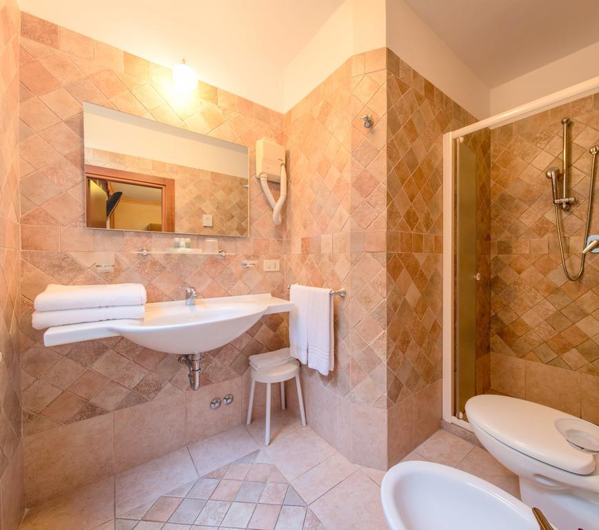 Hotel Rosalba - Valentini Family Village Bellaria-Igea Marina Rom bilde